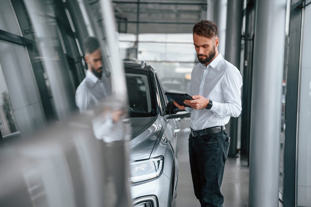 Illinois lawmakers have passed an amendment to the state's vehicle code allowing car dealers to sell and deliver vehicles online.