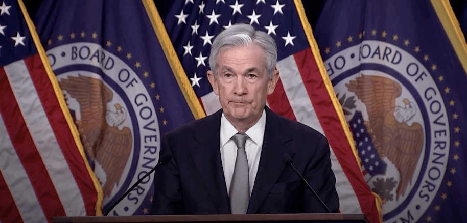 The feds said that "economic activity expanded at a strong pace in the Q3" following policymakers' unanimous decision to keep rates unchanged