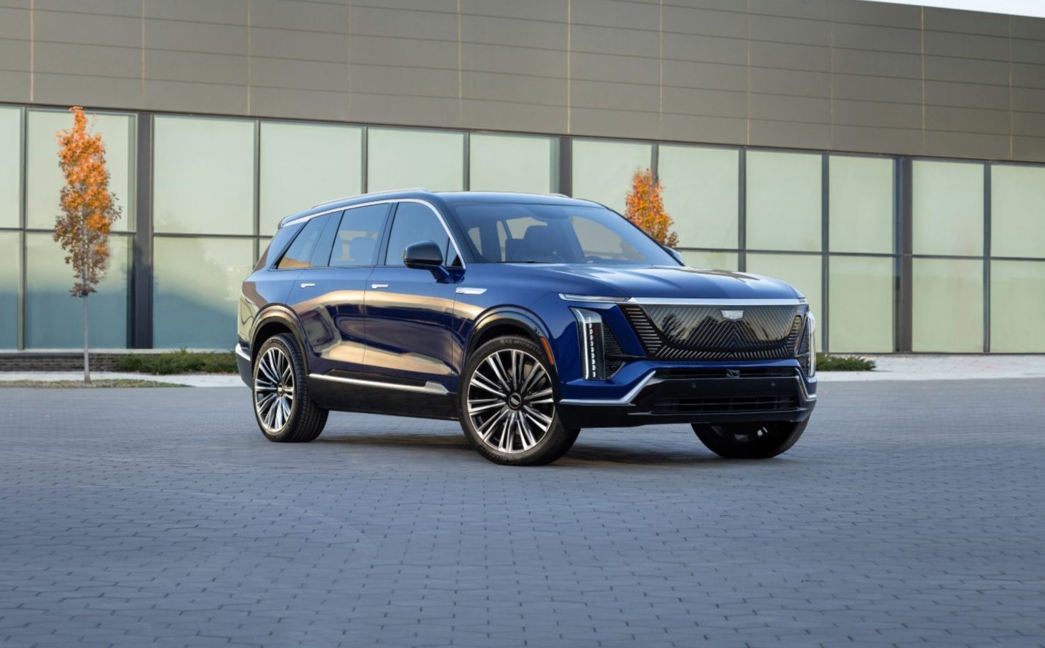 The 2026 Vistiq is expected to arrive at dealerships sometime in 2025. Information on features and pricing will be released next year.