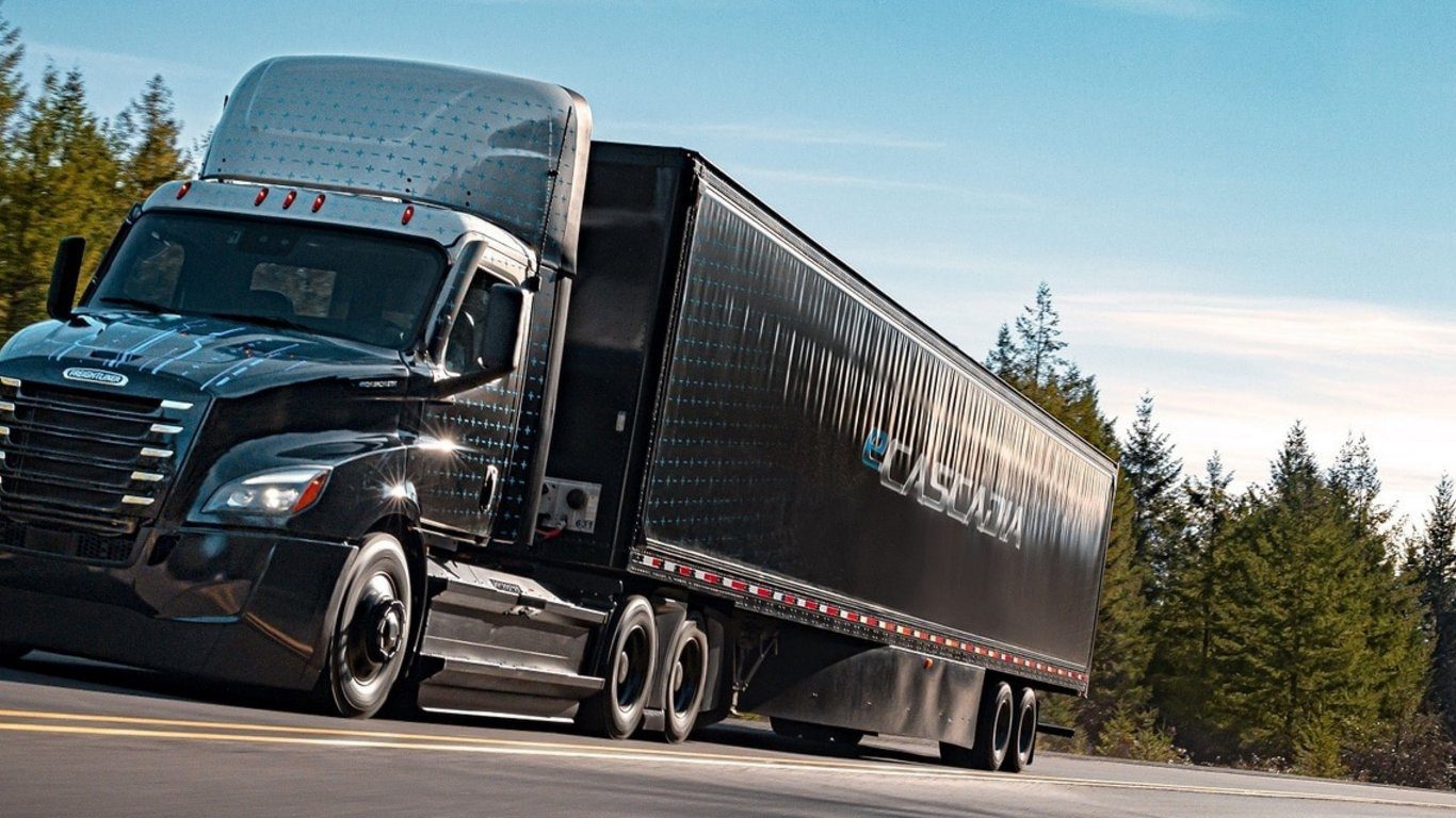 Daimler Truck North America (DTNA) has launched a new program called BEV Dealer Certification to ensure a "world-class" experience.