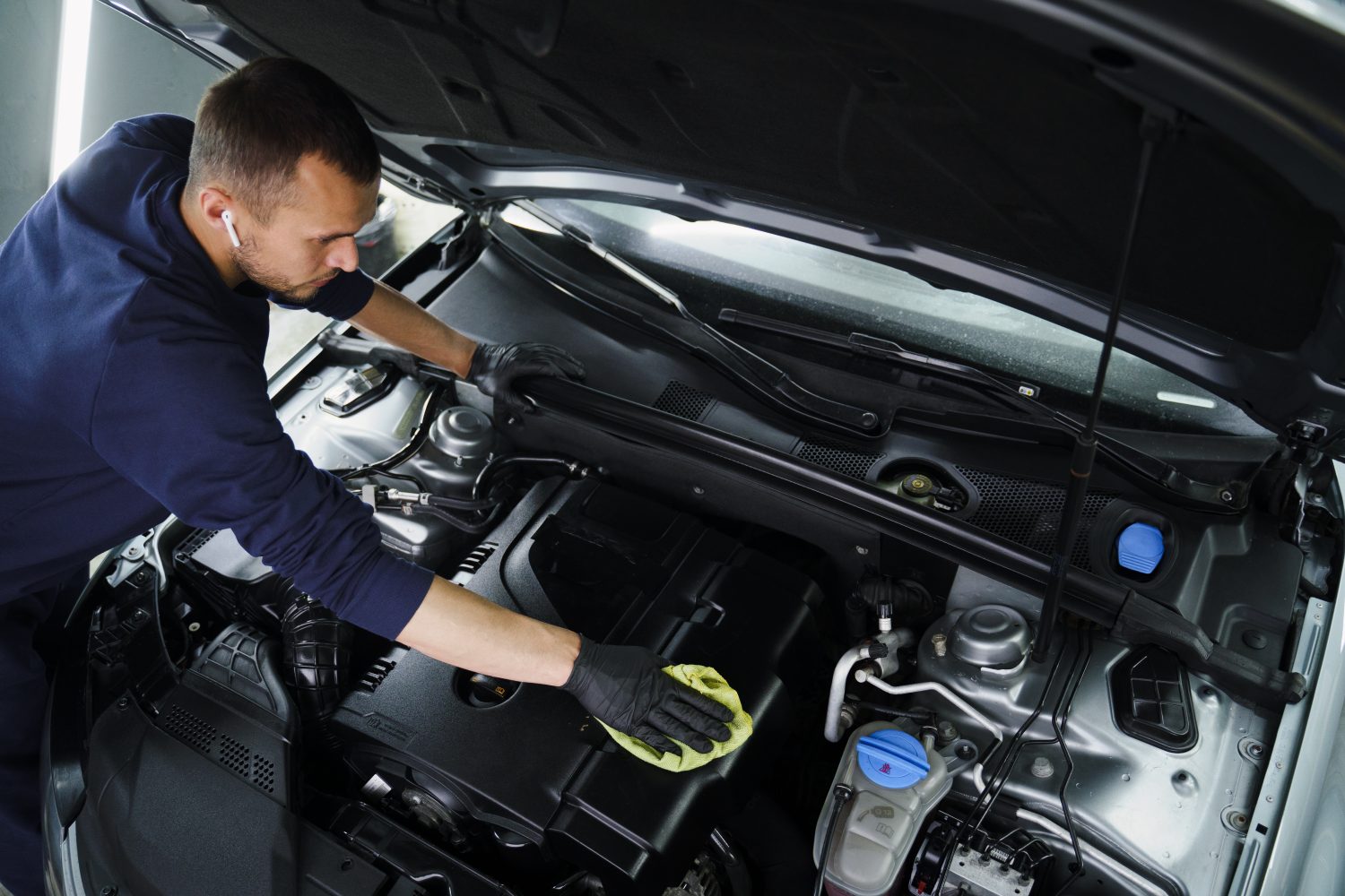 Hybrids have been winning the hearts of Americans, and the positive sales trends don't seem to be slowing down, and why would it?