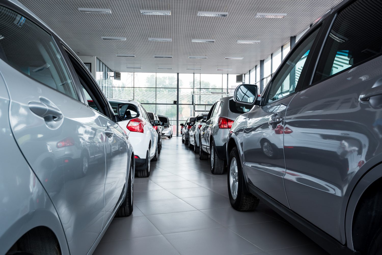 In May, wholesale used-vehicle prices experienced a notable decrease, which fell to 197.3, marking a 12.1% drop from last year.