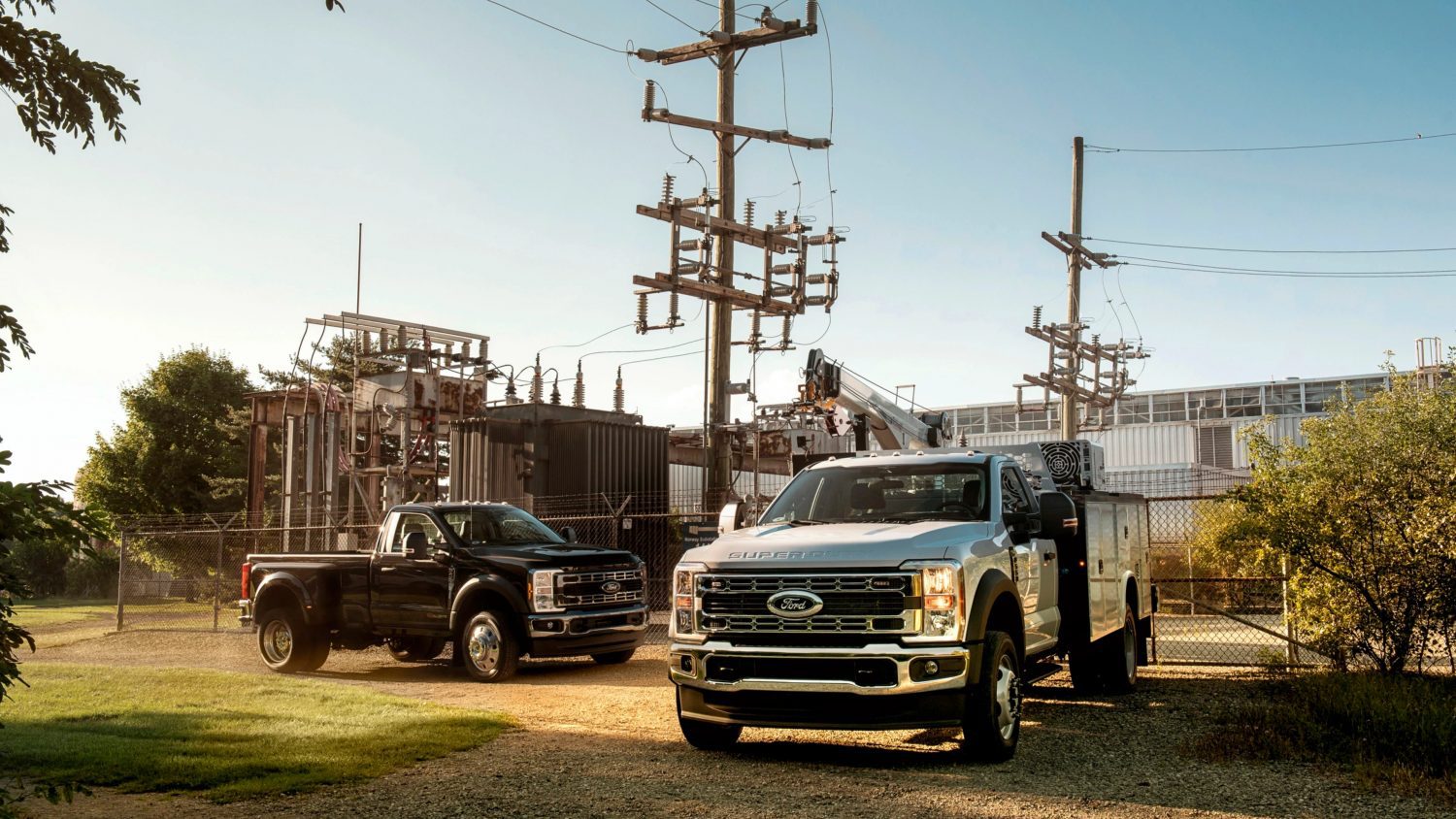 Ford recalls 355K trucks, including 2025–2026 Super Duty and F-150 models, over instrument panel defects posing safety risks.