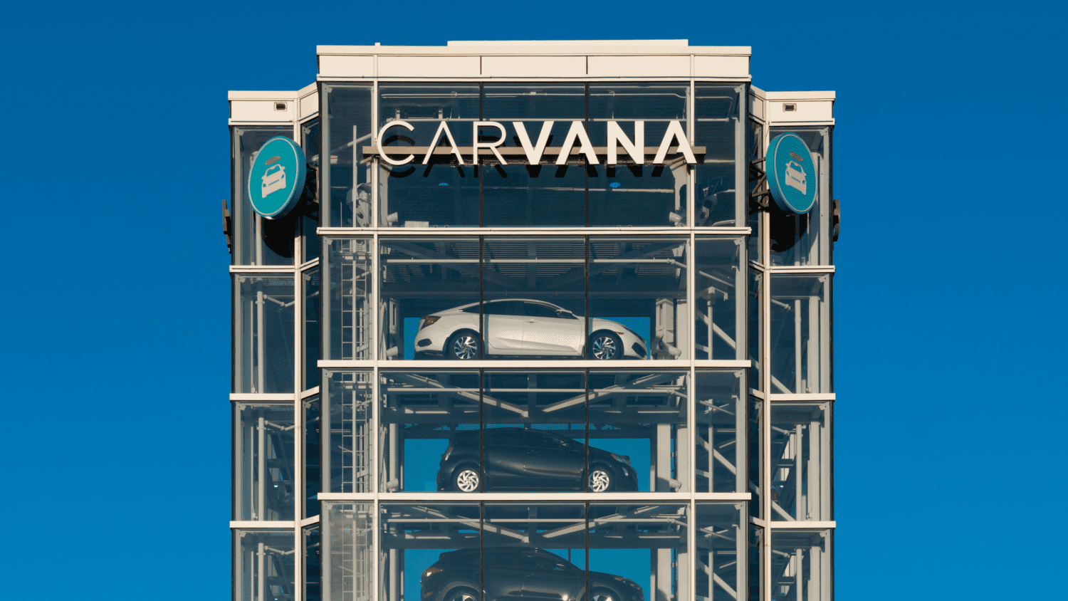 Carvana acquires Park Cities CDJR in Dallas, expands franchise push