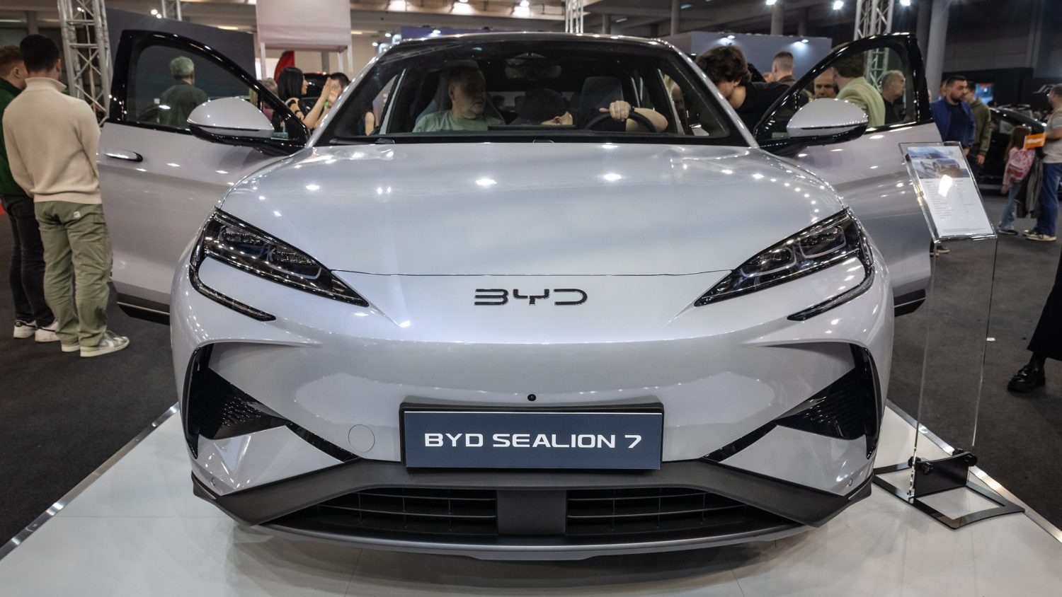 BYD posts first monthly sales decline in 2025 as rival EV makers set record deliveries amid strong market competition in China.