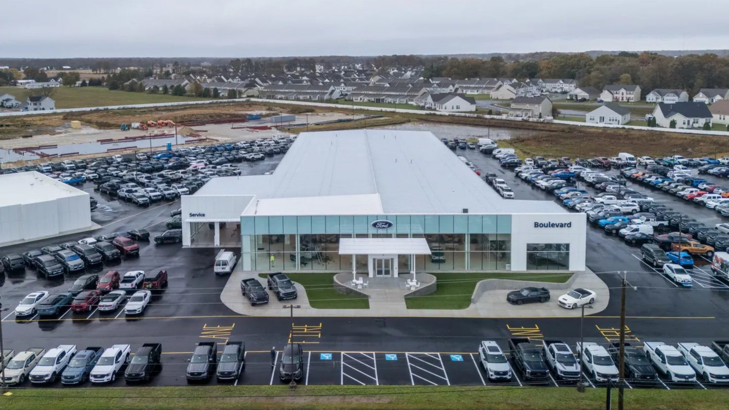 Ford launches new global retail experience combining digital and in-person options for a seamless customer journey.