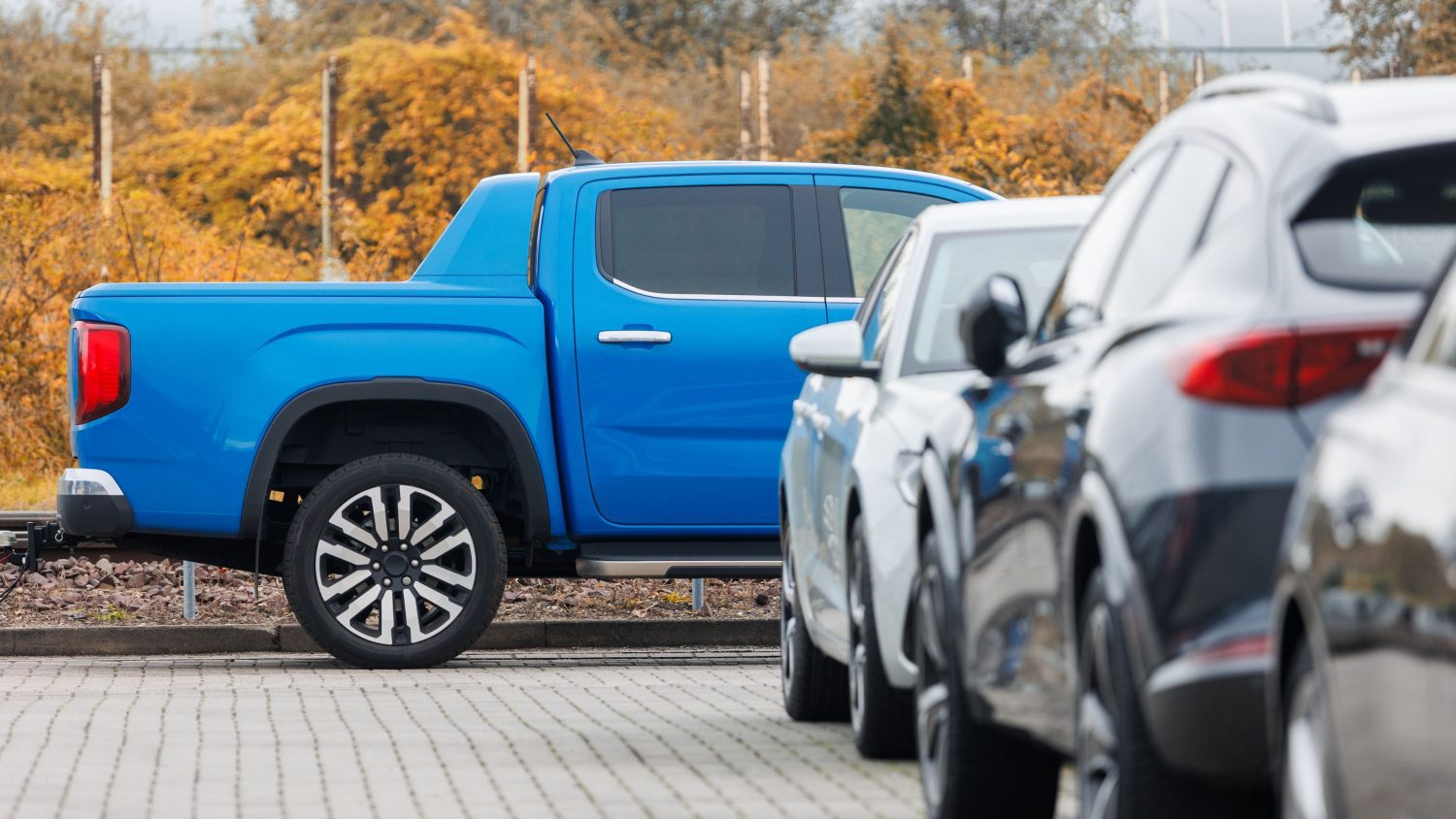 Cox Automotive predicts an 8% November U.S. new-vehicle sales drop as higher prices and weakening EV demand slow the market.