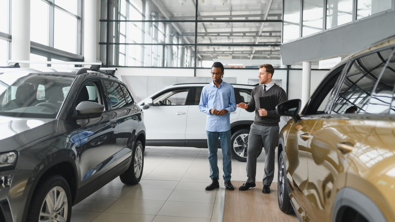 The Q4 Cox Automotive Dealer Sentiment Index (CADSI) shows dealers face lower traffic, weaker profits, tight inventory, and falling EV optimism.