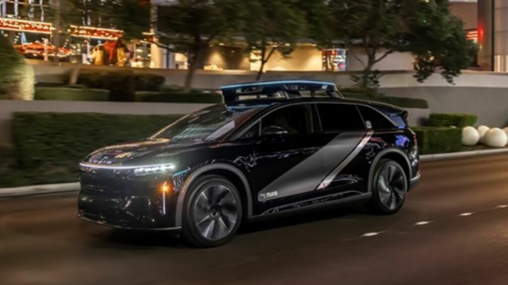 Lucid, Nuro and Uber debut a luxury robotaxi at CES 2026 as autonomous testing begins ahead of a planned Bay Area launch.