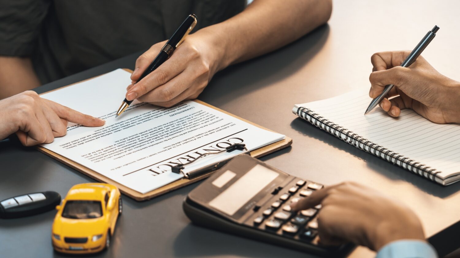 Nearly half of U.S. auto loan borrowers use terms over 72 months as rising vehicle prices strain monthly budgets.