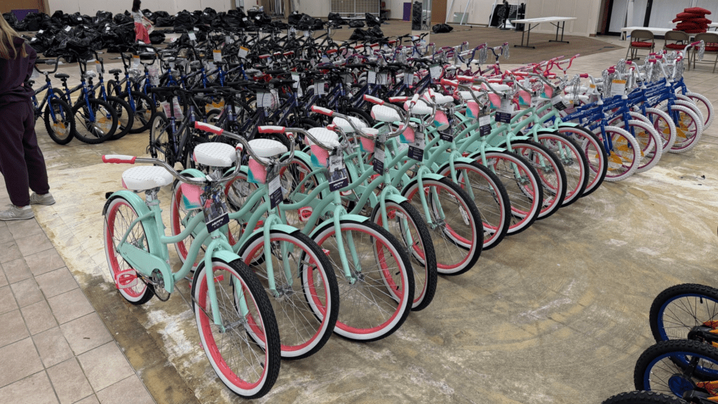ReynoldsReynolds’ annual Bike Build brings holiday cheer to hundreds of families