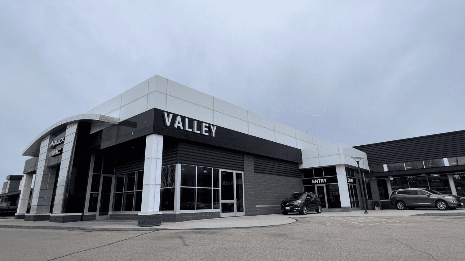 Kunes Auto Group acquires two Minnesota GMC dealerships