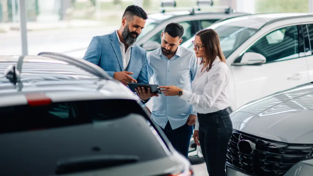 Washington lowers gas prices, summer blend