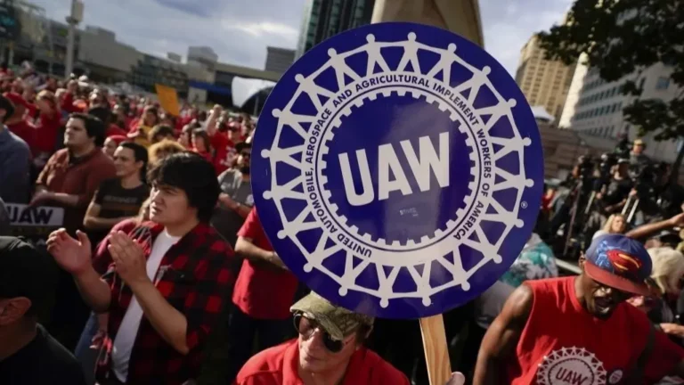 UAW halts strike authorization vote at Stellantis plant after outsourcing agreement 