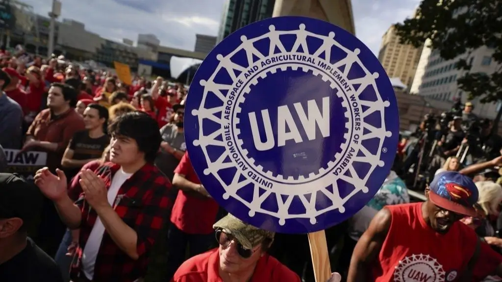 UAW halts strike authorization vote at Stellantis plant after outsourcing agreement 