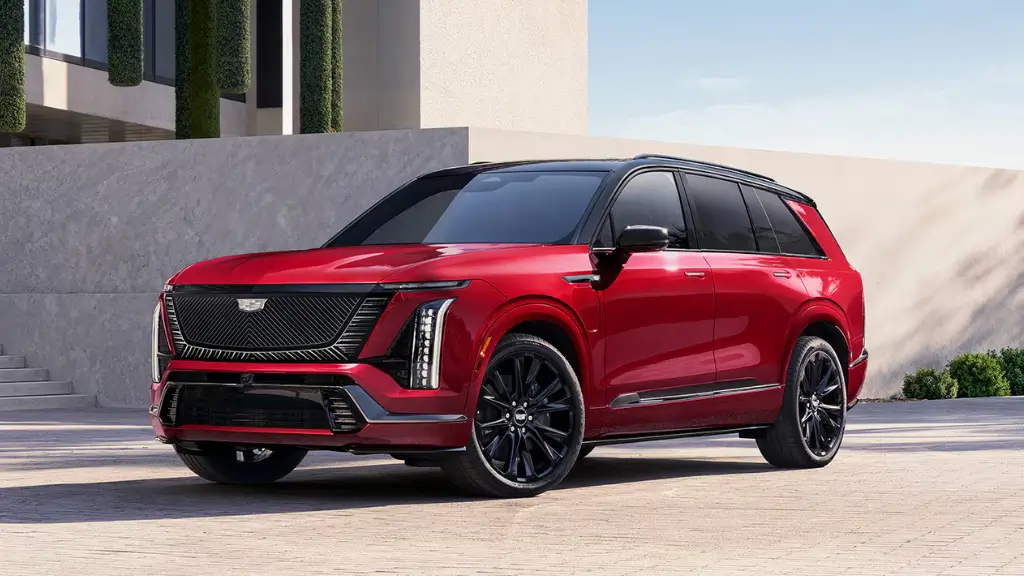 GM halts shipments of Vistiq over 3rd row seat hazard.
